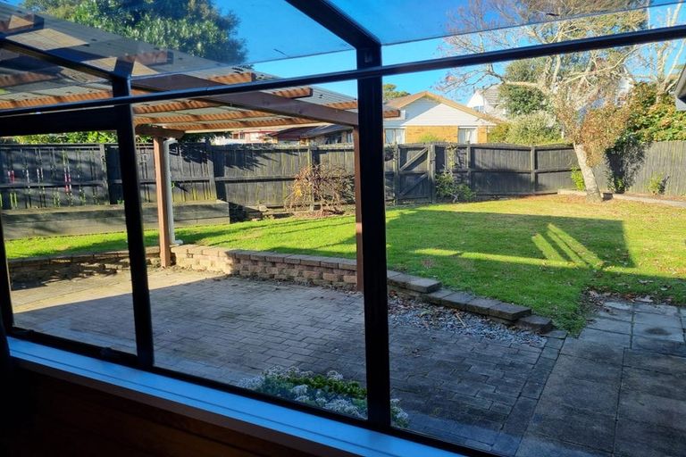 Photo of property in 9 Charles Prevost Drive, The Gardens, Auckland, 2105