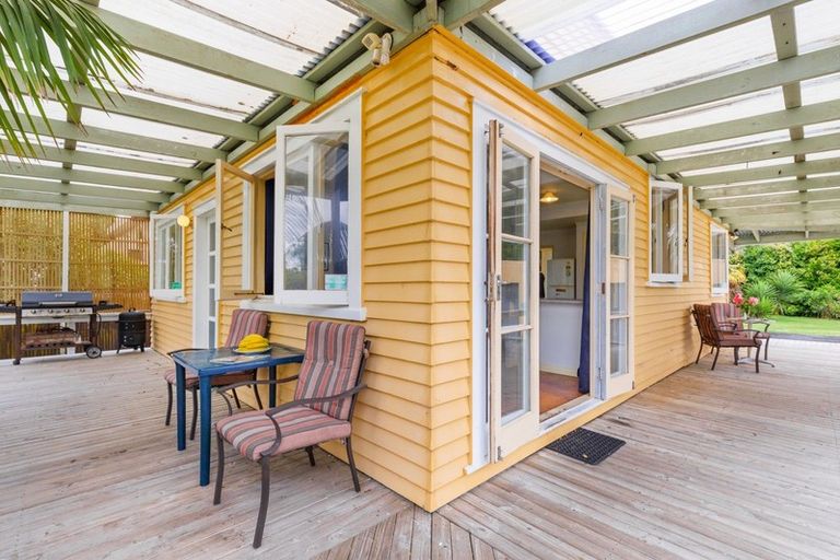 Photo of property in 50 Great North Road, Riverhead, 0820