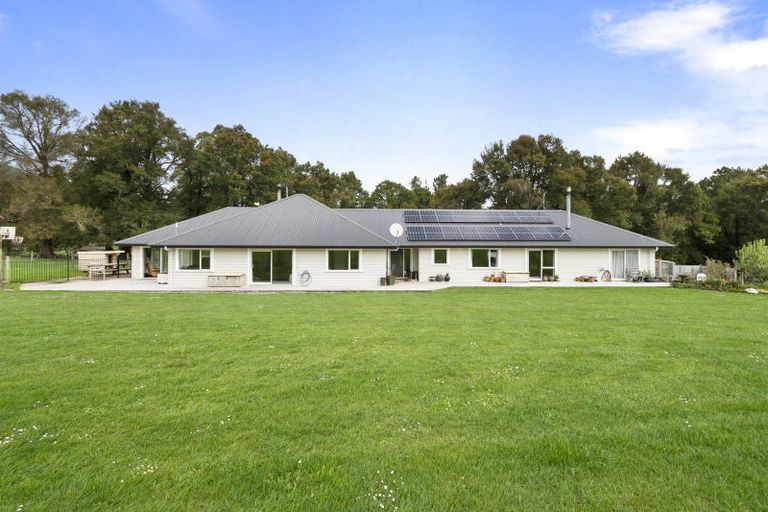Photo of property in 120 East Mangahuia Road, Rangiwahia, Kimbolton, 4774