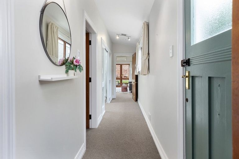 Photo of property in 14 Emmett Street, Newtown, Wellington, 6021