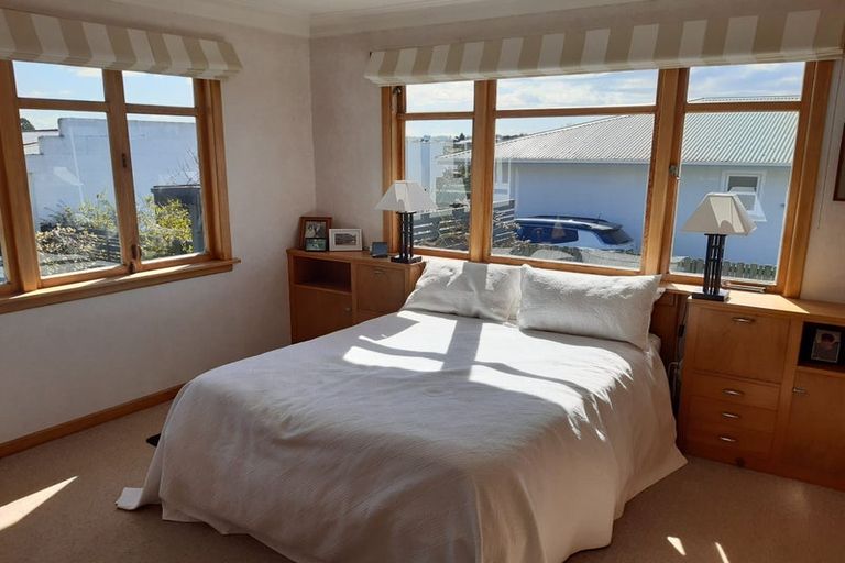 Photo of property in 68 Awamoa Road, Holmes Hill, Oamaru, 9401