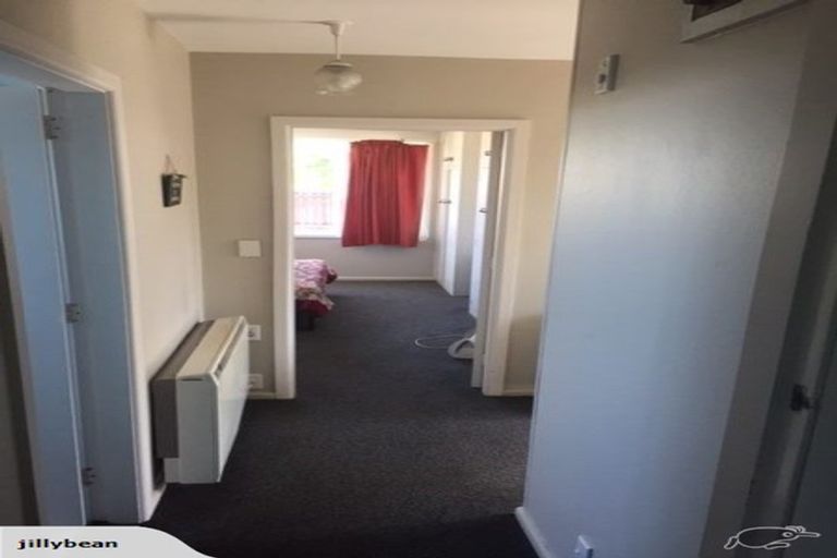 Photo of property in 33 Colwyn Street, Bryndwr, Christchurch, 8053