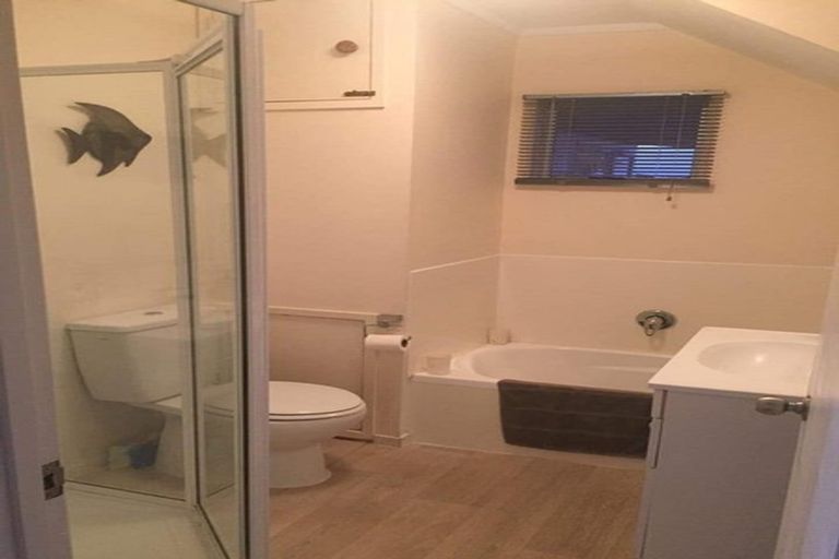 Photo of property in 34 Cedar Terrace, Stanmore Bay, Whangaparaoa, 0932