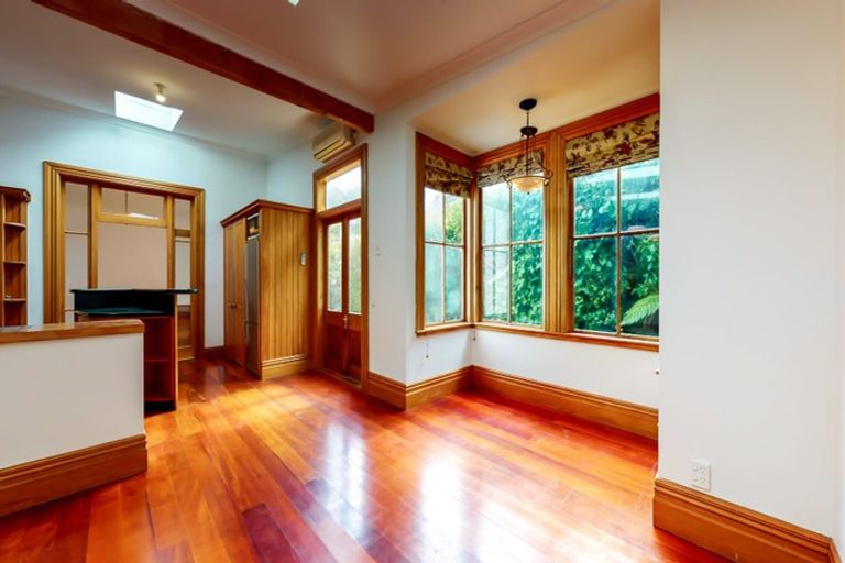 Photo of property in 145 Glenmore Street, Kelburn, Wellington, 6012