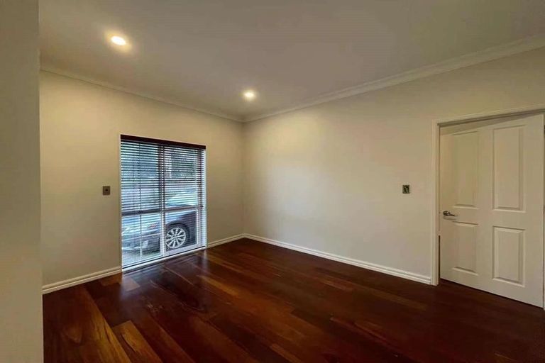Photo of property in 38c Wicklam Lane, Greenhithe, Auckland, 0632