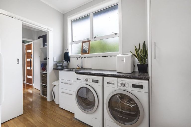 Photo of property in 2 Churchill Street, Putaruru, 3411