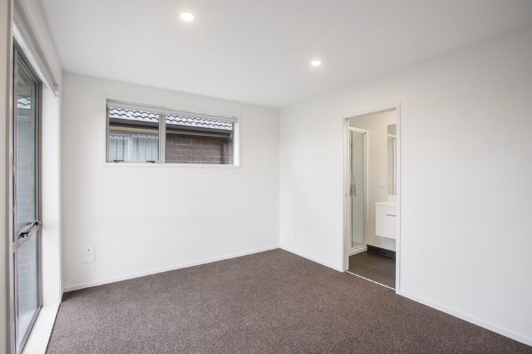 Photo of property in 14b Greenock Road, Ranui, Auckland, 0612