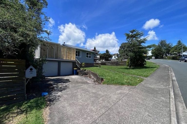 Photo of property in 39 Diana Drive, Glenfield, Auckland, 0627