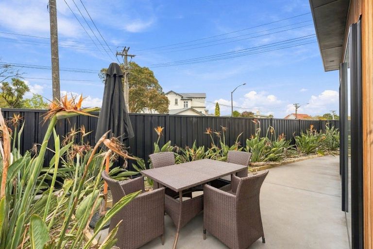 Photo of property in 2d Saint Leonard Street, Saint Johns Hill, Whanganui, 4501