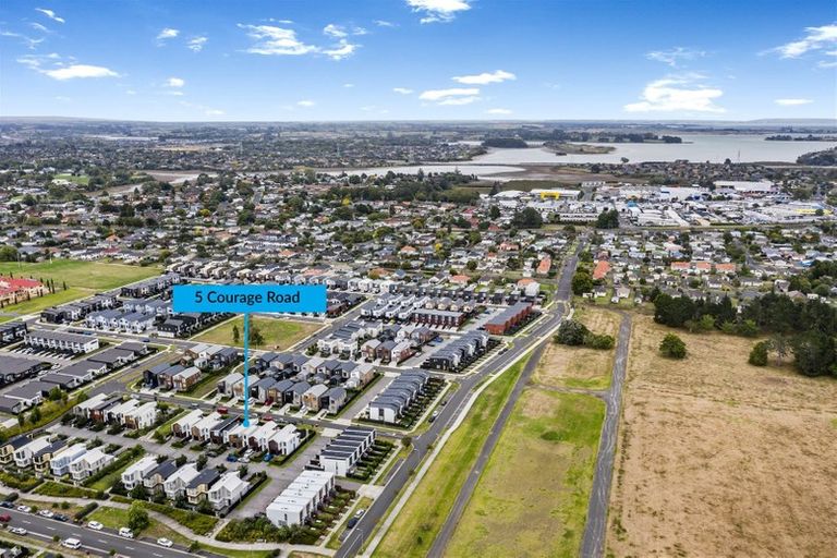Photo of property in 5 Courage Road, Papakura, 2110