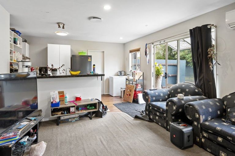 Photo of property in 2/726 Main North Road, Belfast, Christchurch, 8051