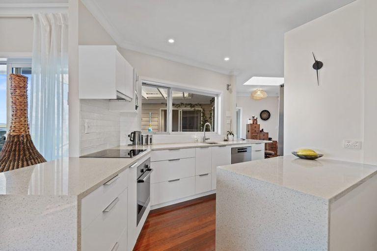 Photo of property in 108 Beach Road, Onerahi, Whangarei, 0110