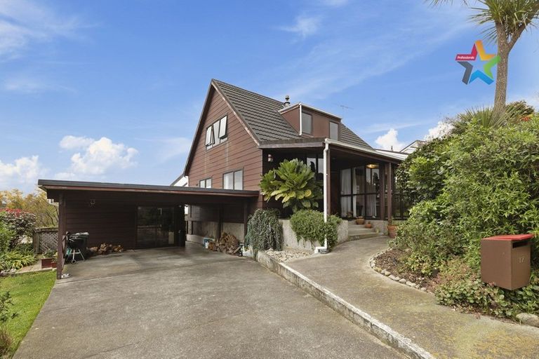 Photo of property in 17 Jacaranda Grove, Maungaraki, Lower Hutt, 5010