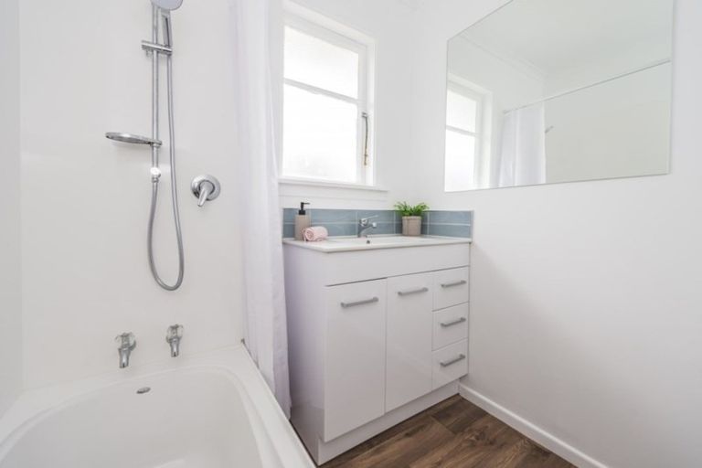 Photo of property in 9a Bamber Street, Castlecliff, Whanganui, 4501