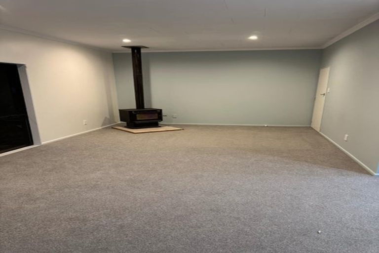Photo of property in 22 Freyberg Crescent, Waikanae Beach, Waikanae, 5036