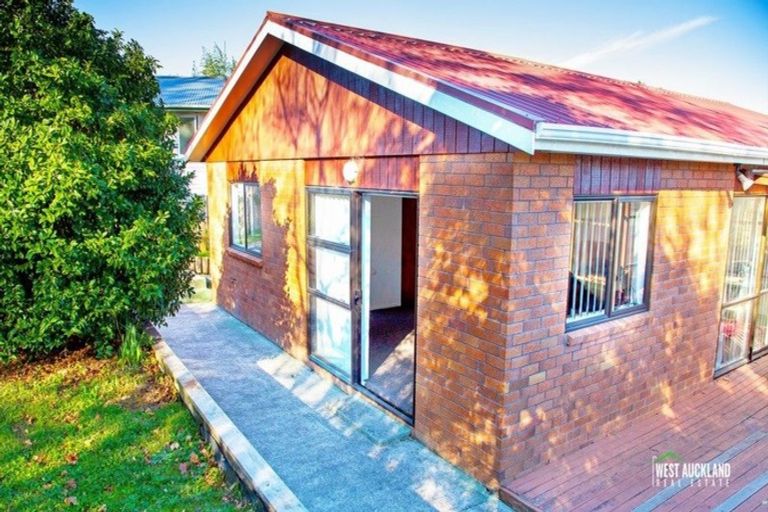 Photo of property in 1/31 Chorley Avenue, Massey, Auckland, 0614