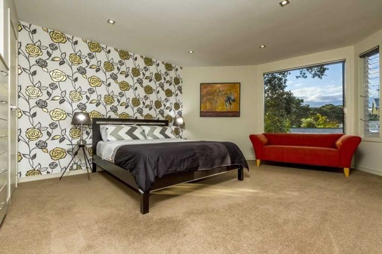 Photo of property in 1/50 Whitby Crescent, Mairangi Bay, Auckland, 0630