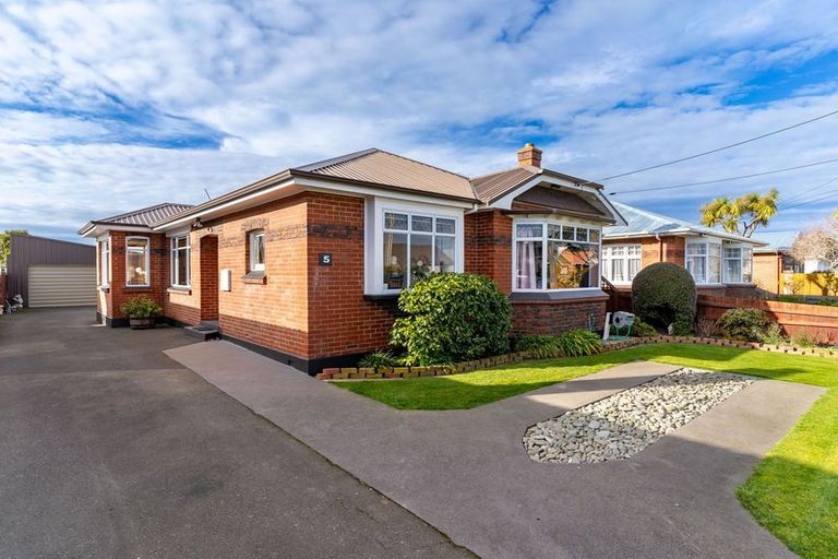 Photo of property in 5 East Avenue, Saint Kilda, Dunedin, 9012