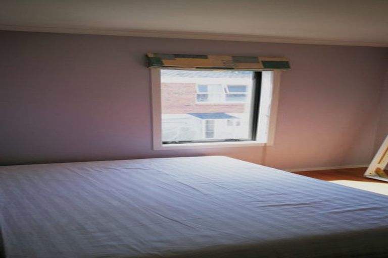 Photo of property in 26a Raleigh Road, Northcote, Auckland, 0627