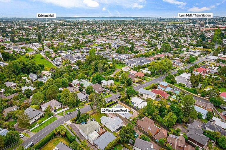 Photo of property in 10 West Lynn Road, Titirangi, Auckland, 0604