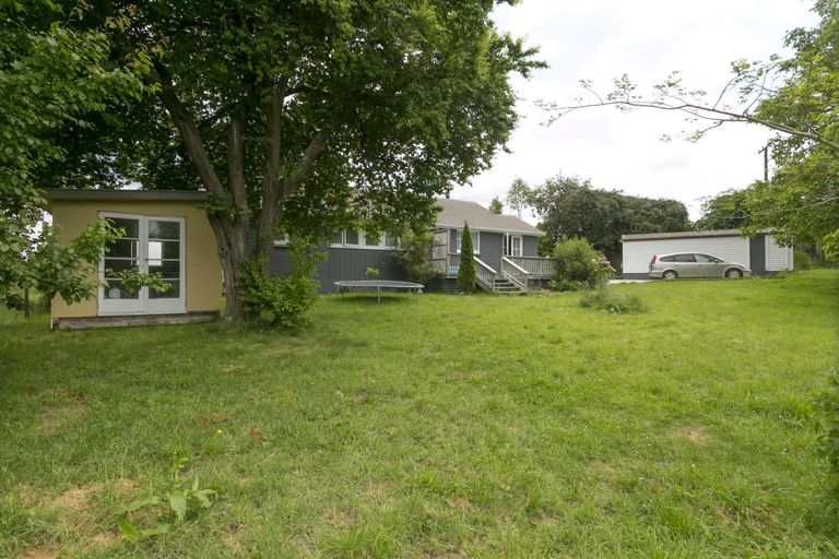 Photo of property in 2 Nikau Street, Wairakei, Taupo, 3332