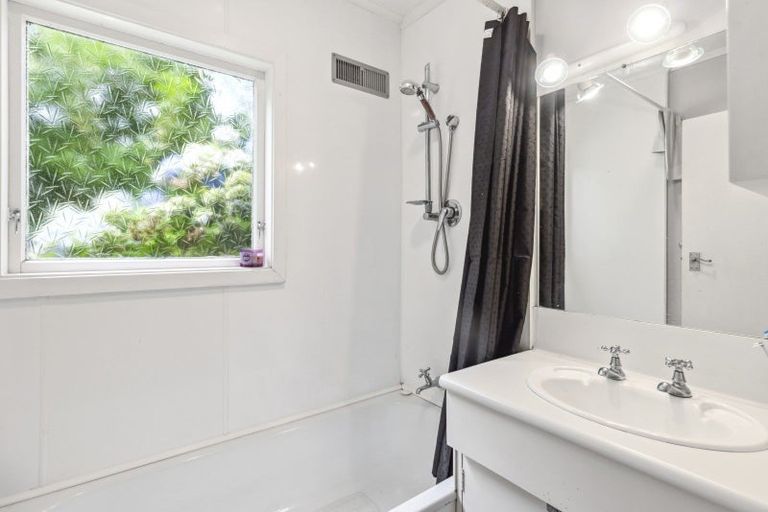 Photo of property in 5 Marere Avenue, Paraparaumu, 5032