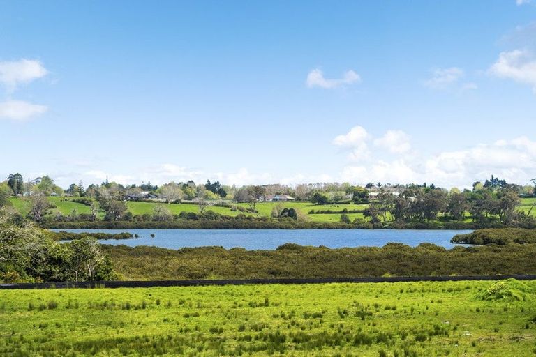 Photo of property in 20 Kaititiko Road, Rosehill, 2113