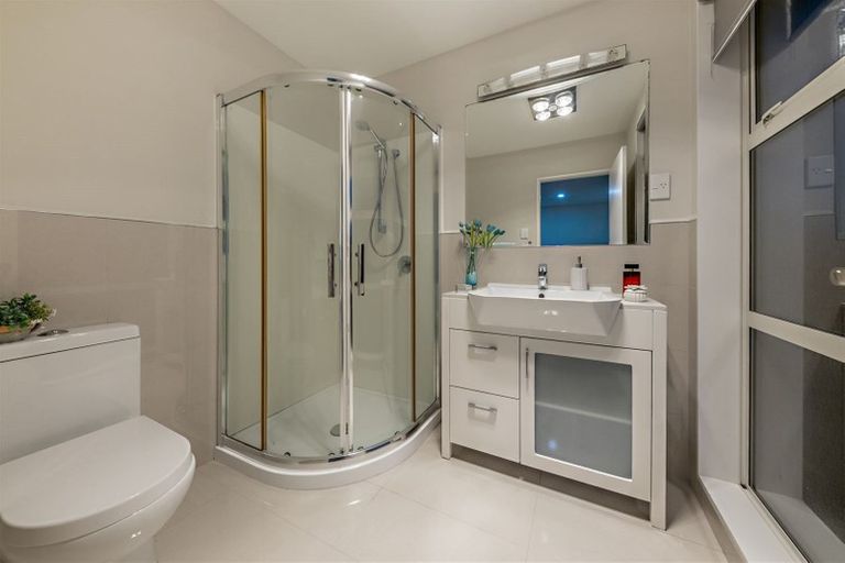 Photo of property in 21 Popokatea Drive, Takanini, 2112