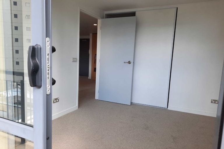 Photo of property in Sapphire Apartments, 811/76 Wakefield Street, Auckland Central, Auckland, 1010