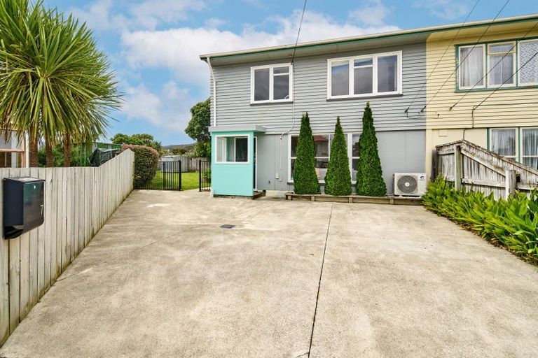Photo of property in 7 Whakataki Grove, Waiwhetu, Lower Hutt, 5010