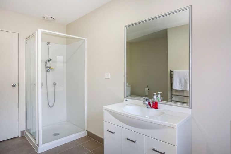 Photo of property in 122 Popokatea Drive, Takanini, 2112