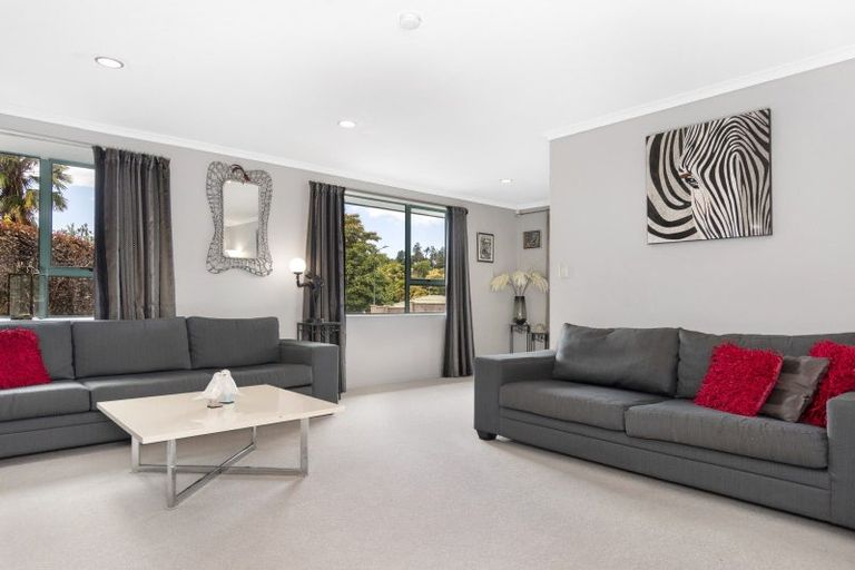 Photo of property in 32 Sunvale Place, Gate Pa, Tauranga, 3112