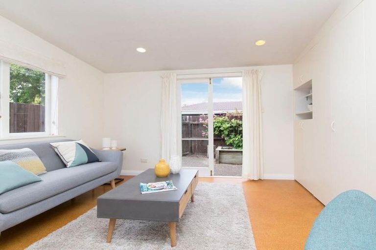 Photo of property in 22 St Michaels Avenue, Point Chevalier, Auckland, 1022