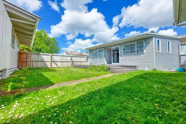 Photo of property in 5 Oxford Street, Fairfield, Hamilton, 3214