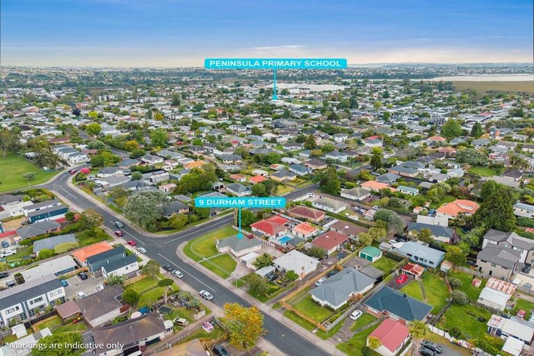 Photo of property in 9 Durham Street, Te Atatu Peninsula, Auckland, 0610