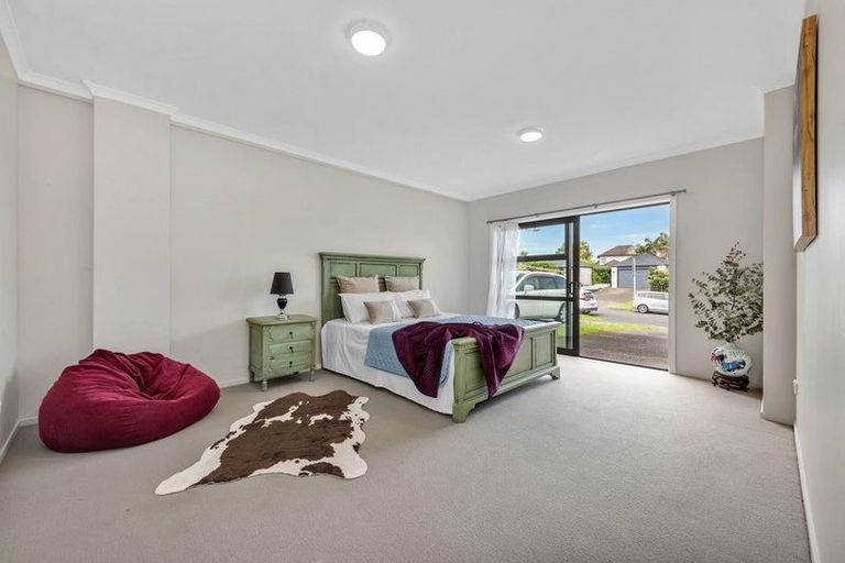 Photo of property in 1/39 Hedge Row, Sunnyhills, Auckland, 2010