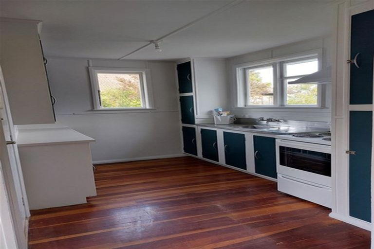 Photo of property in 33 Railway Crescent, Masterton, 5810