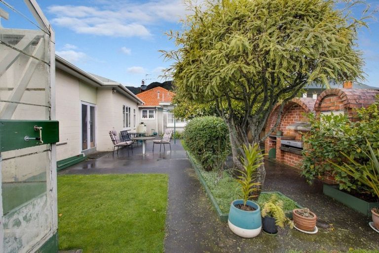 Photo of property in 25a Bauchop Road, Waterloo, Lower Hutt, 5011