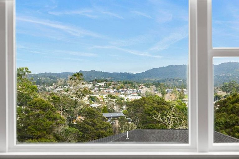 Photo of property in 11 Western View Court, Sunnyvale, Auckland, 0612