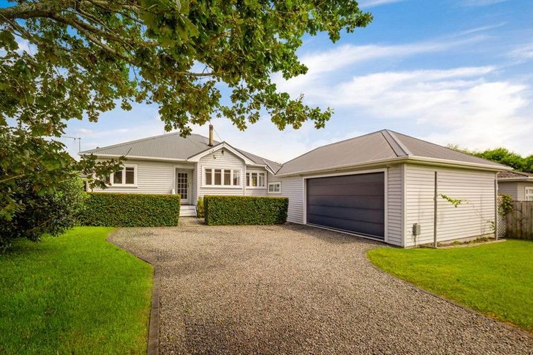 Photo of property in 4 Alice Street, Riverhead, 0820