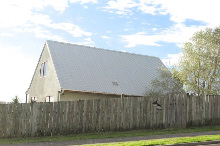 Photo of property in 16b Te Arawa Place, Welcome Bay, Tauranga, 3112