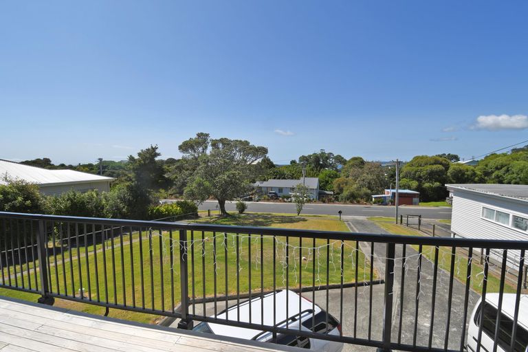 Photo of property in 44 Hauraki Road, Leigh, Warkworth, 0985