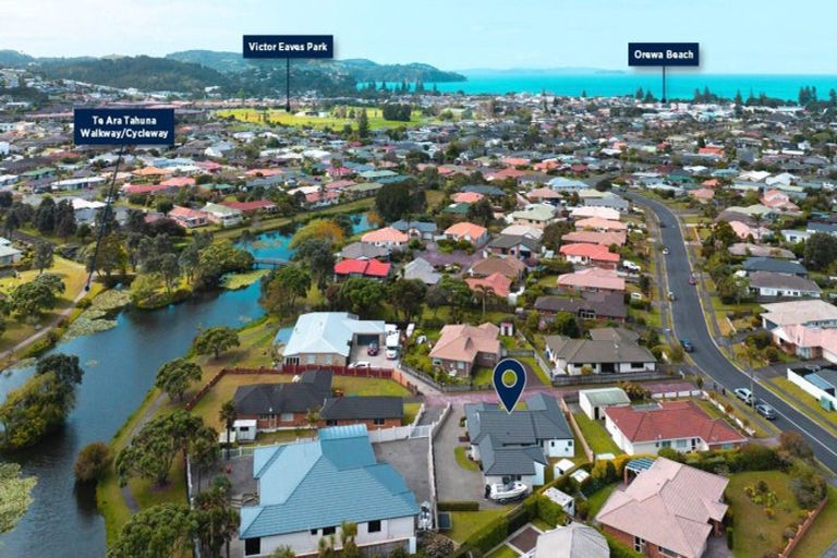 Photo of property in 3 Lakeside Drive, Orewa, 0931