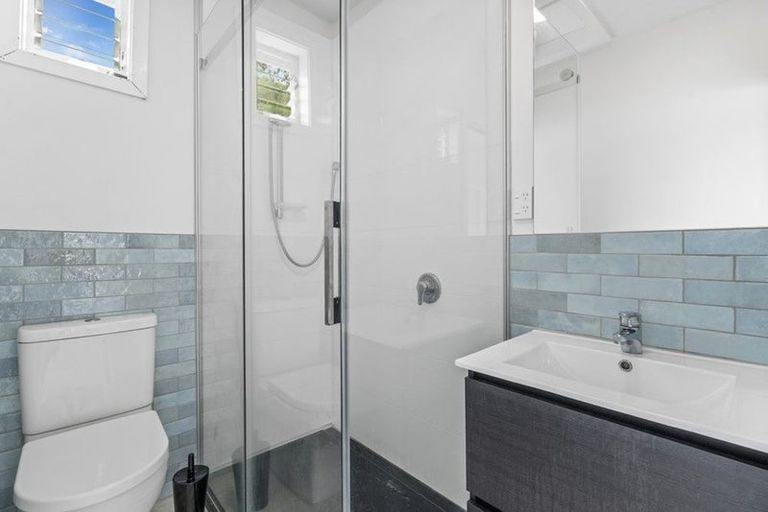 Photo of property in 515 Marine Drive, Sunshine Bay, Lower Hutt, 5013