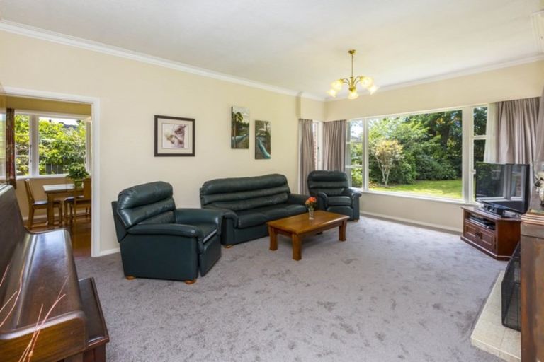 Photo of property in 14 Mangaroa Hill Road, Maoribank, Upper Hutt, 5018