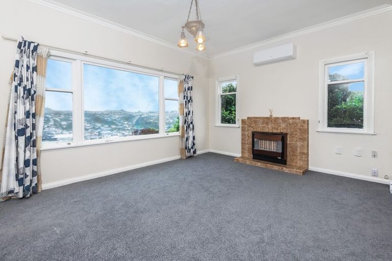 Photo of property in 27 Chesterton Street, Johnsonville, Wellington, 6037