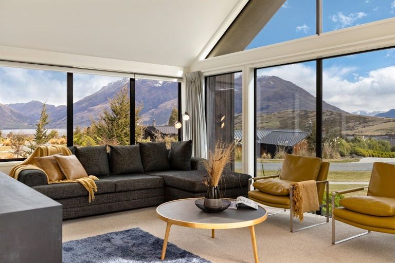 Photo of property in 35 Jacks Point Rise, Jacks Point, Queenstown, 9371