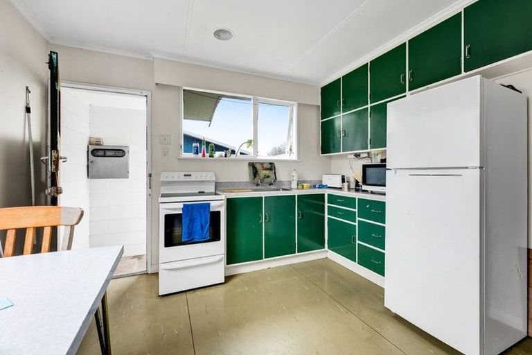 Photo of property in 39 Gloag Street, Waverley, 4510