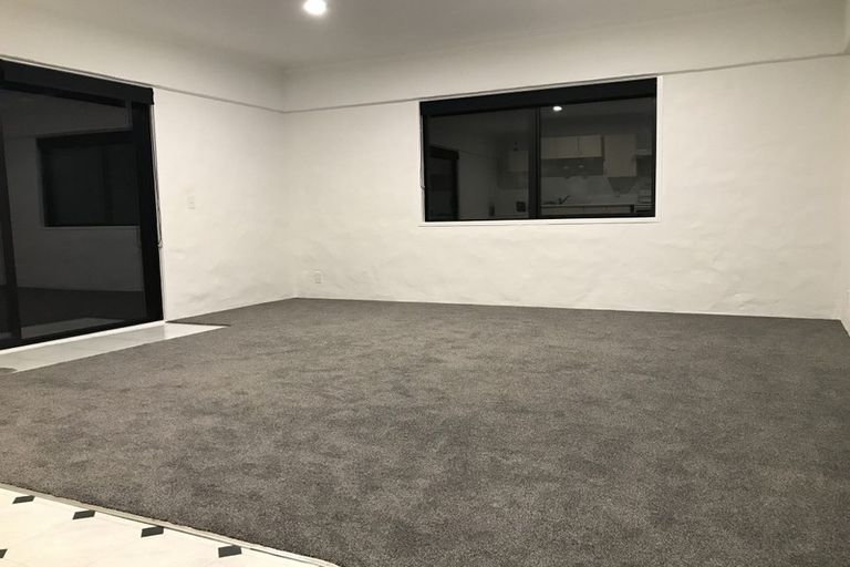 Photo of property in 6 Ferntree Terrace, West Harbour, Auckland, 0618