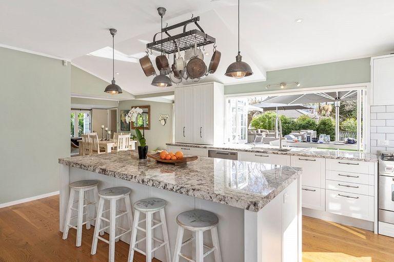 Photo of property in 108 Ladies Mile, Manly, Whangaparaoa, 0930